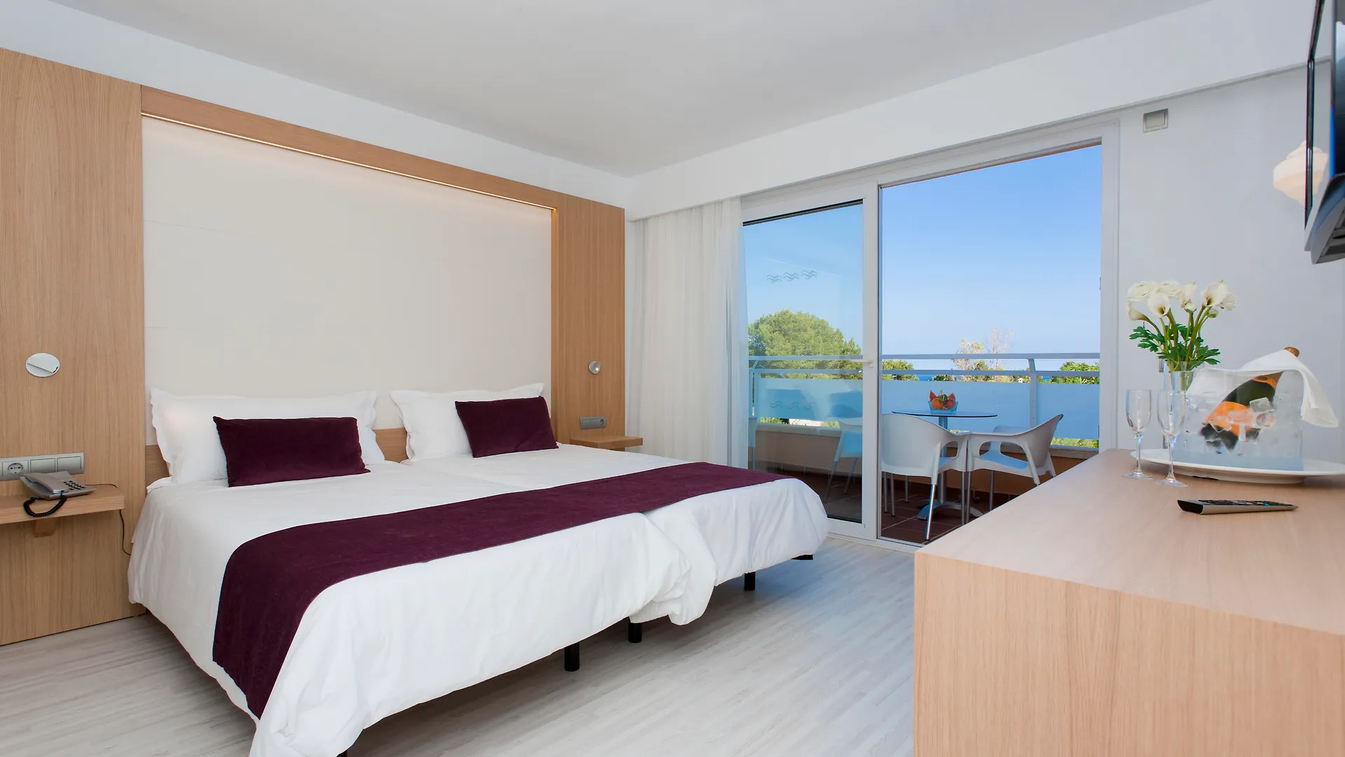 Отель Insotel Cala Mandia Resort