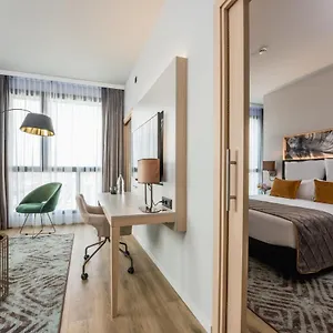 **** Hotel Leonardo Royal Fira Španělsko